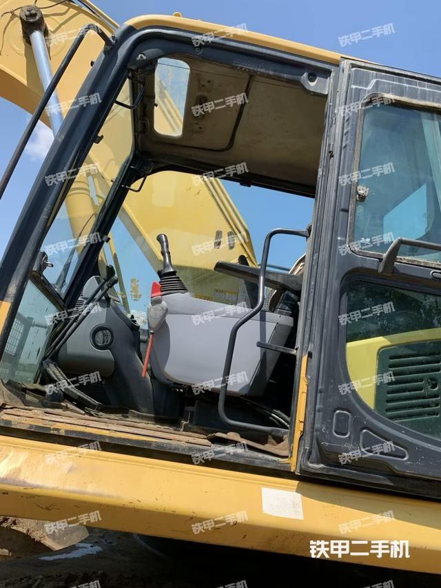 駕駛室整體（整機(jī)外觀）