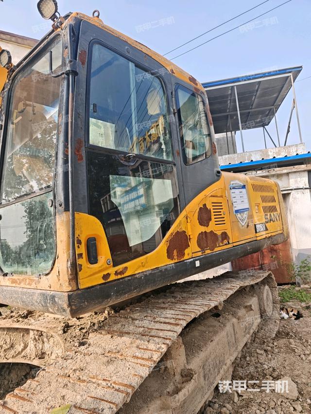 駕駛室整體（整機外觀）