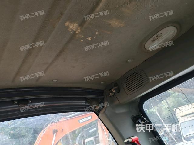 左后方玻璃角标（驾驶室部分）