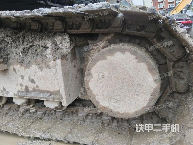 左驅(qū)動(dòng)輪（行走機(jī)構(gòu)）