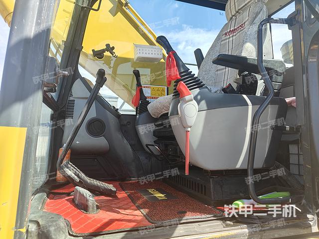 驾驶室整体（整机外观）