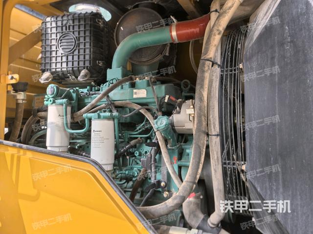 發(fā)動機左側(cè)（整機外觀及大件）