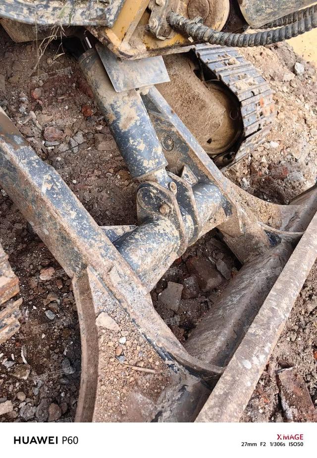 單側履帶整體（整機外觀）