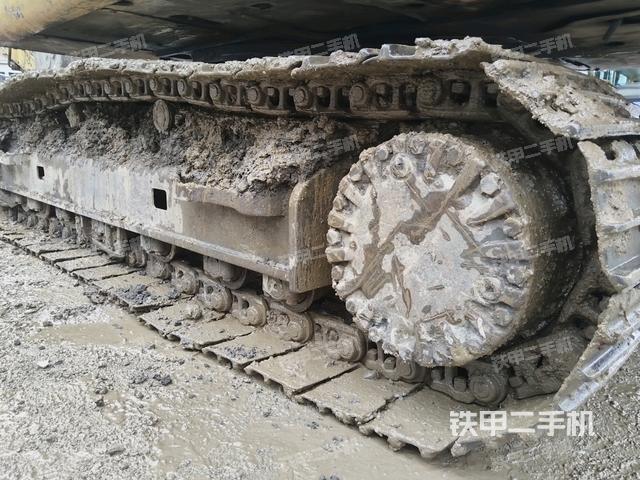 右侧履带整体（行走机构）