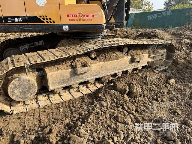 單側履帶整體（整機外觀）