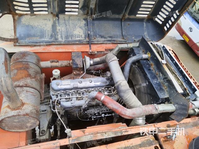 發(fā)動(dòng)機(jī)室（上車部件）