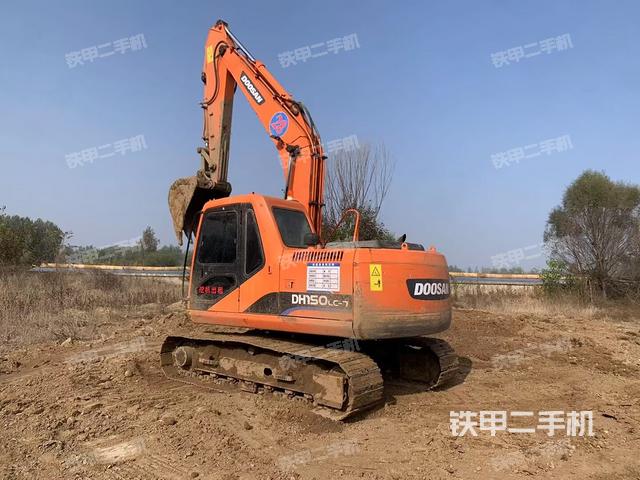 驾驶室顶部（整机外观）