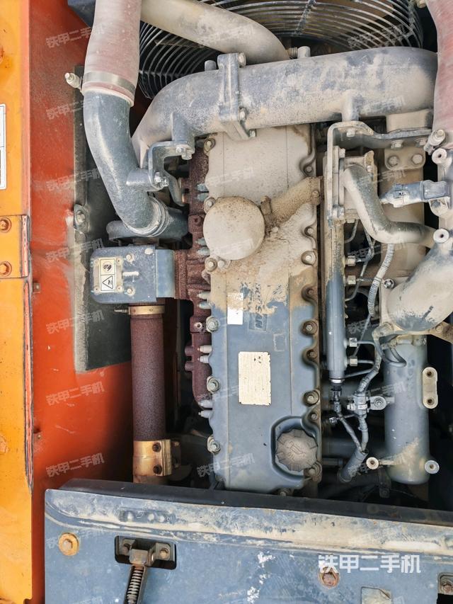 发动机室（上车部件）