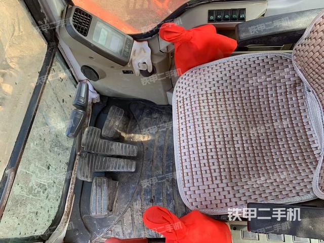 驾驶室整体（整机外观）