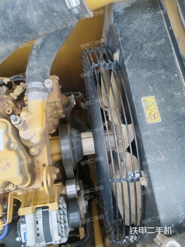 中央回转接头特写（上车部件）