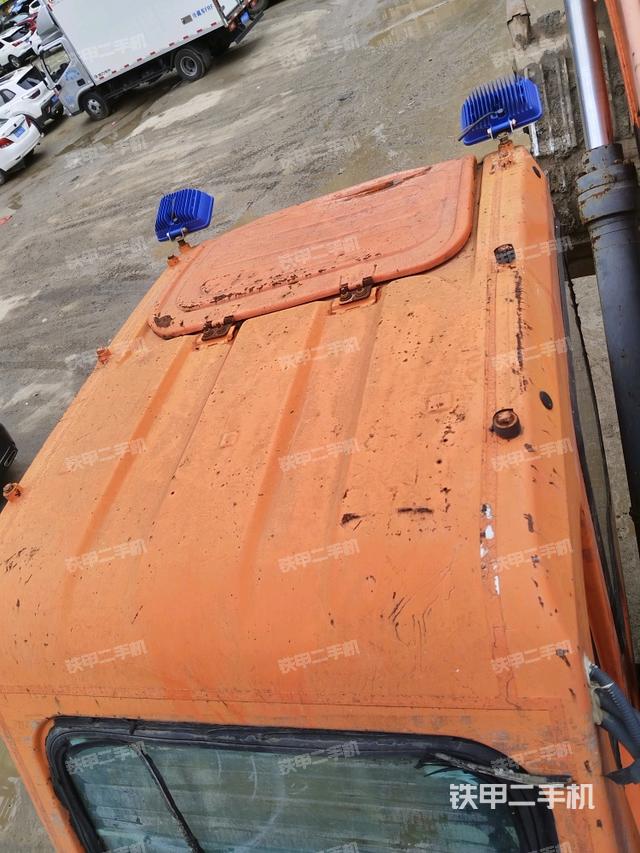 駕駛室頂部俯視（上車部件）