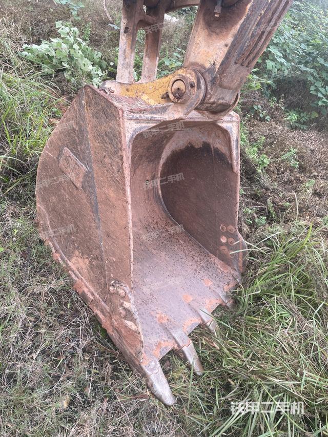 大臂根部 斜视（工作和回转装置）