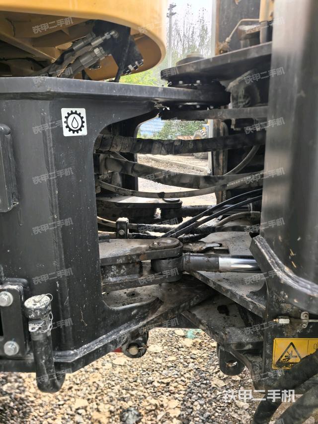 發(fā)動機右側(cè)（整機外觀及大件）