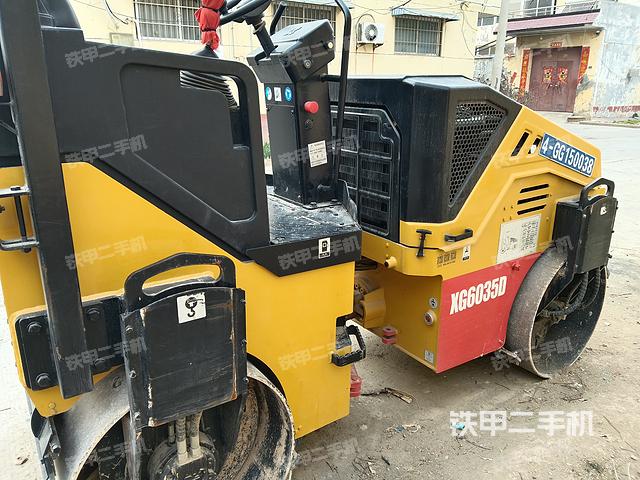 整机右侧（设备外观及核心部件）