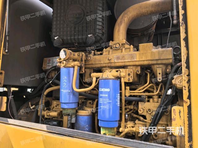 发动机左侧（整机外观及大件）