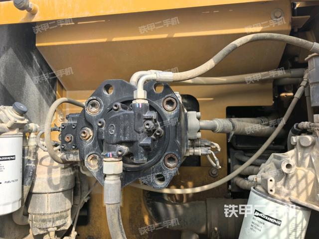 液压泵斜45 左（大件舱室）