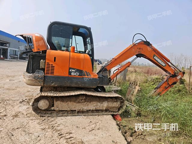 整機(jī)右后45°（整機(jī)外觀）