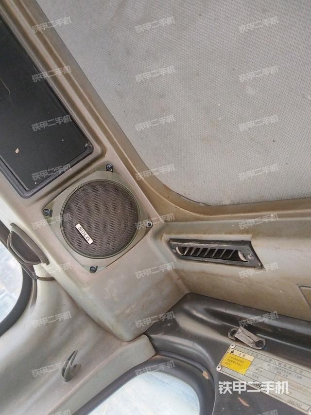 座椅后部（驾驶室部分）