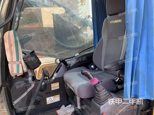 駕駛室整體（整機(jī)外觀）