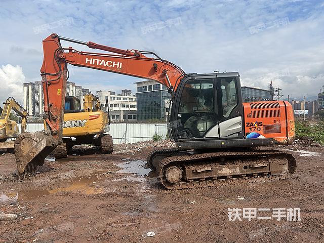 駕駛室整體（整機(jī)外觀）