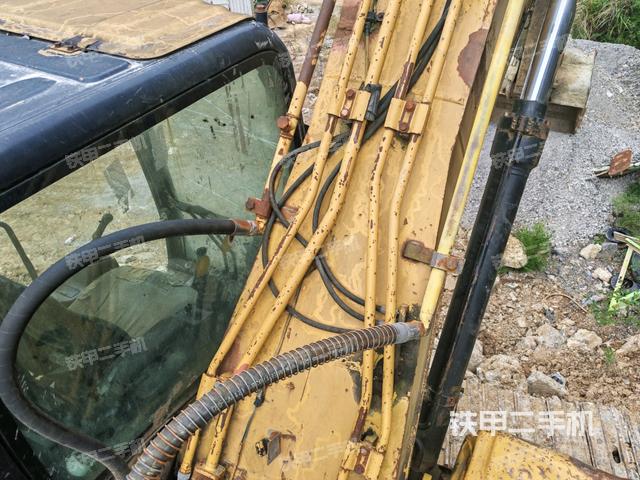 大臂背部俯視（工作和回轉(zhuǎn)裝置）