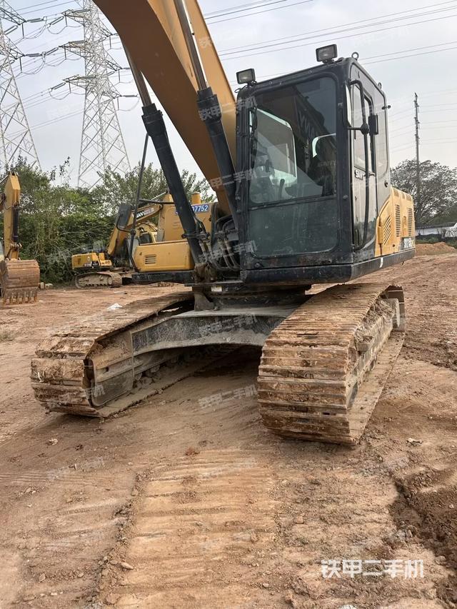 大臂油缸整體?豎拍（工作和回轉(zhuǎn)裝置）