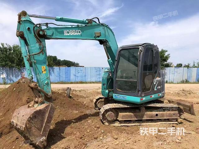 神鋼SK75-8挖掘機(jī)