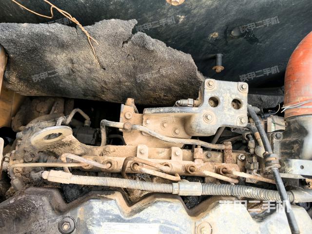 气门室盖螺丝特写（上车部件）