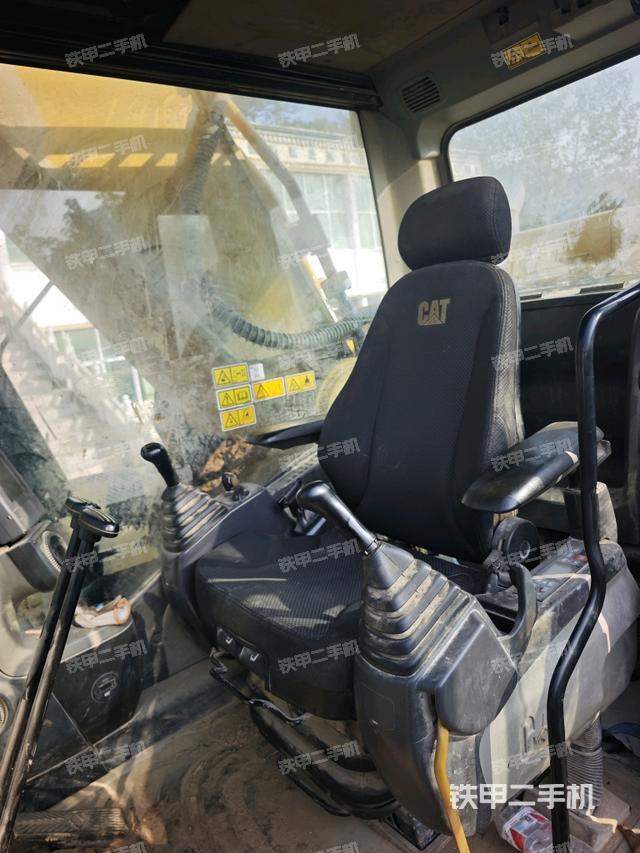 駕駛室整體（整機(jī)外觀）