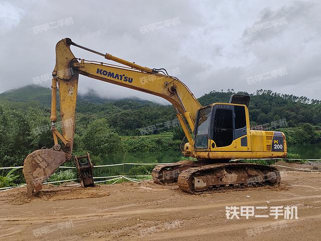 小松PC200-8M0挖掘机