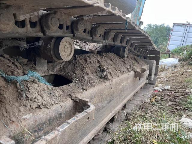 單側(cè)履帶整體（整機(jī)外觀）