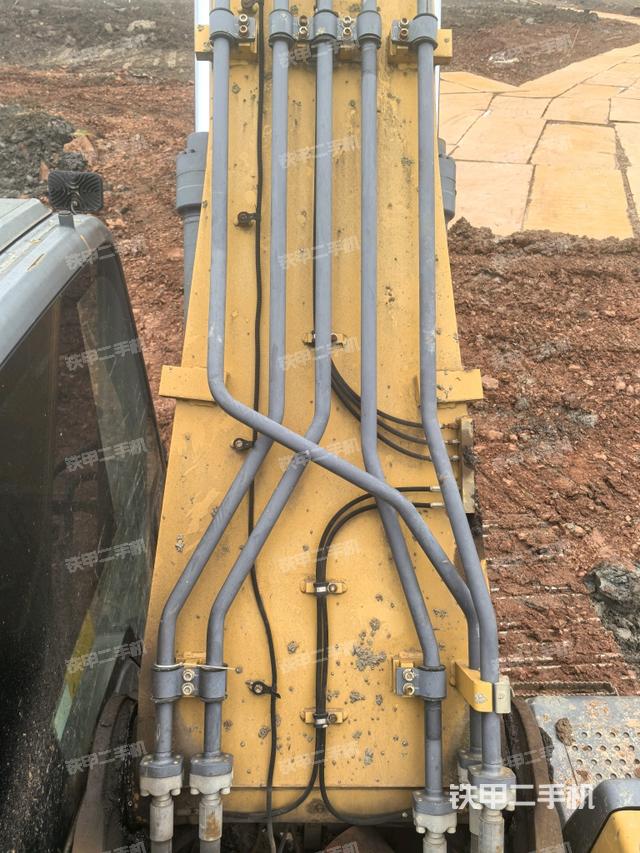 大臂背部俯視（工作和回轉(zhuǎn)裝置）