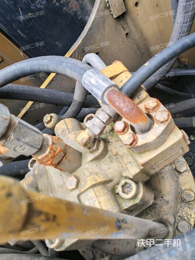 回轉(zhuǎn)馬達(dá)（上車部件）