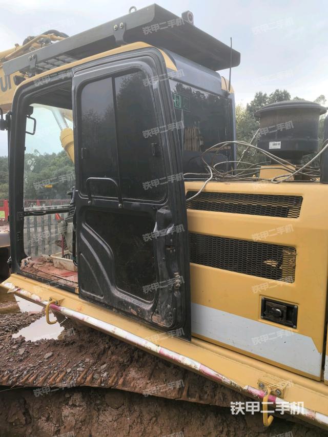 駕駛室左后45度（駕駛室部分）