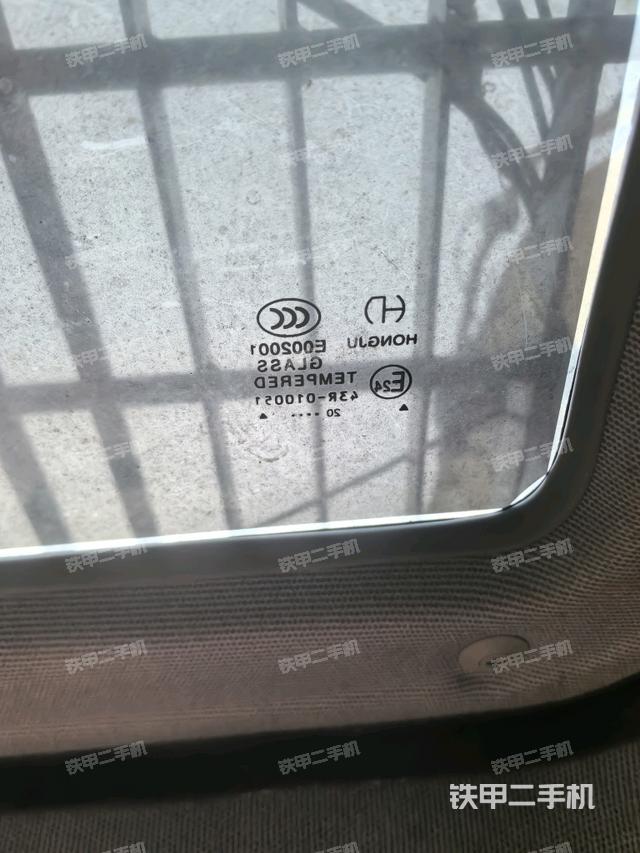 后窗玻璃角標(biāo)（駕駛室部分）