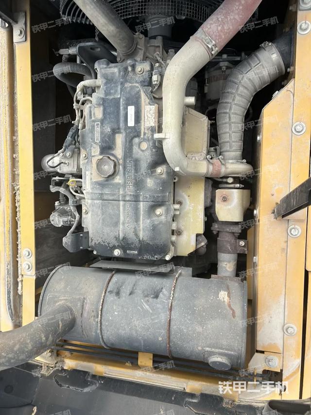 發(fā)動(dòng)機(jī)室（上車部件）