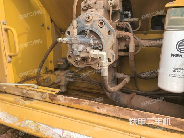 液壓泵斜45?右（大件艙室）