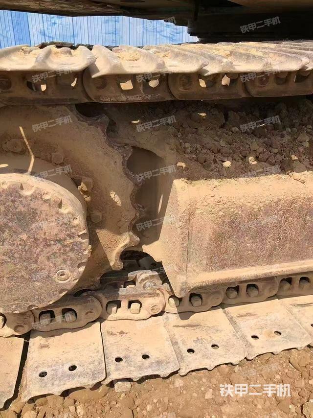 單側(cè)履帶整體（整機(jī)外觀）