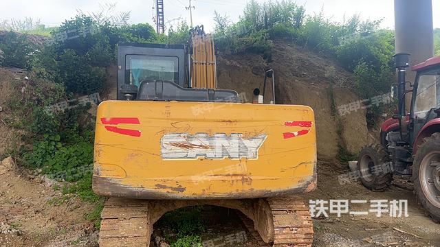 驾驶室顶部（整机外观）