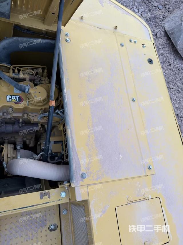 氣門室蓋螺絲特寫（上車部件）