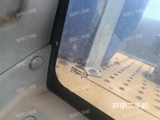 后窗玻璃角標(biāo)（駕駛室部分）