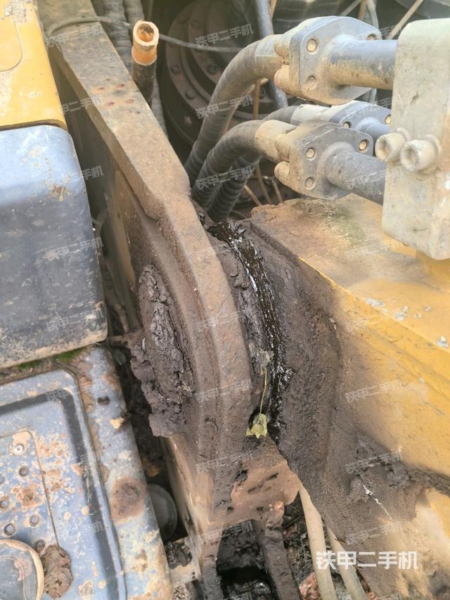 大臂根部?斜視（工作和回轉(zhuǎn)裝置）