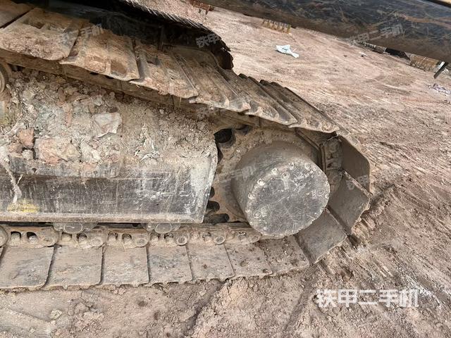 右驅(qū)動(dòng)輪（行走機(jī)構(gòu)）