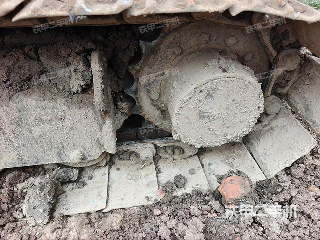 單側(cè)履帶整體（整機(jī)外觀）