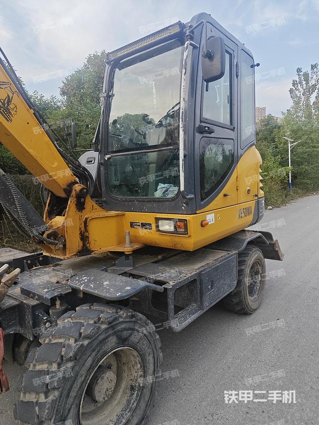 驾驶室整体（整机外观）