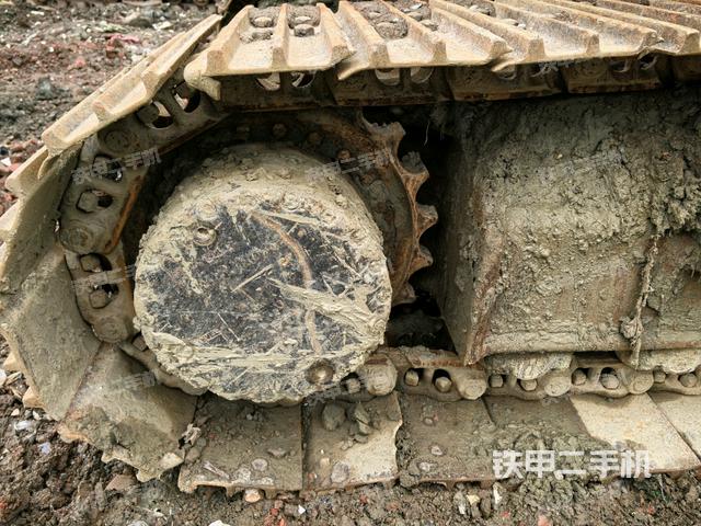 右侧履带整体（行走机构）