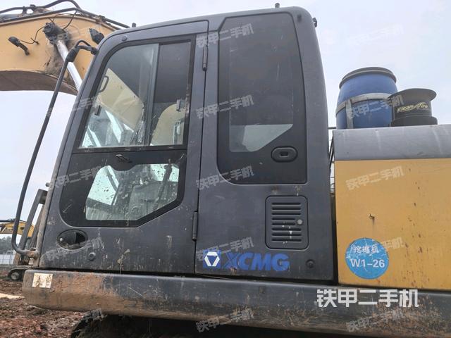 駕駛室正側(cè)（駕駛室部分）