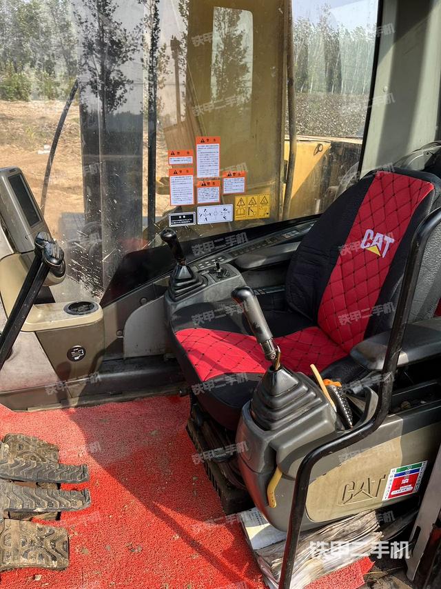 駕駛室頂部（整機(jī)外觀）