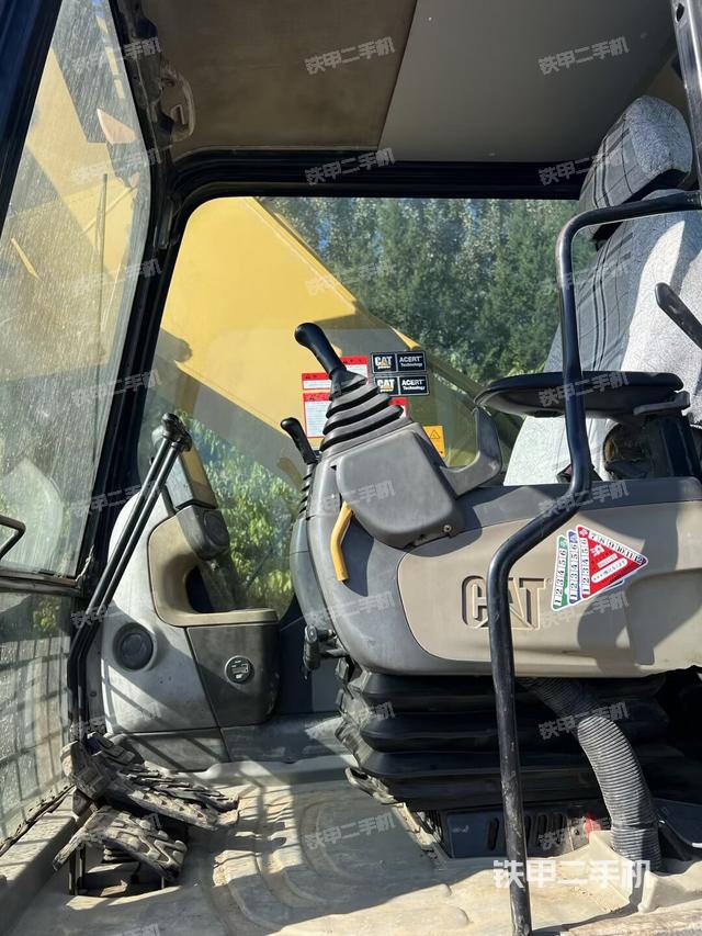 駕駛室整體（整機(jī)外觀）