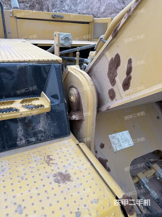 大臂根部?斜視（工作和回轉裝置）